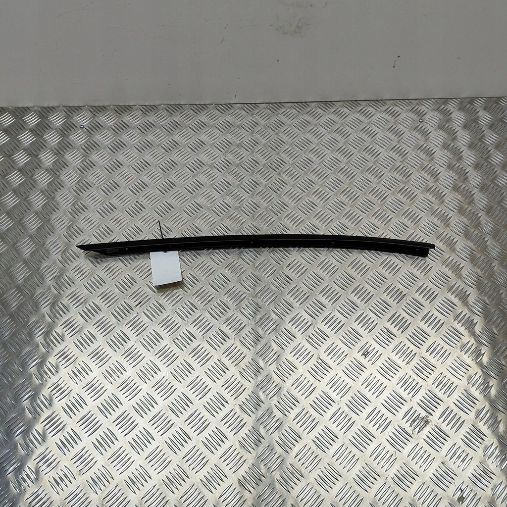 фото №5, Bmw 4 f32 f33 2016 левая сторона молдинг / прокладка стекло дверь