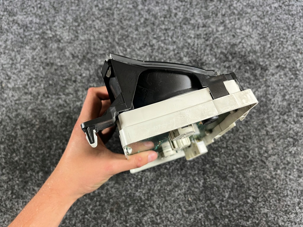 фото №8, Nissan note e11 1.6 b счетчик приборы 9u21b