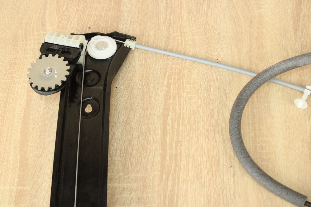 Оригінал  механізм підйомник моторчик скло правий перед bmw g26 9854492 17km! Зі Шроту