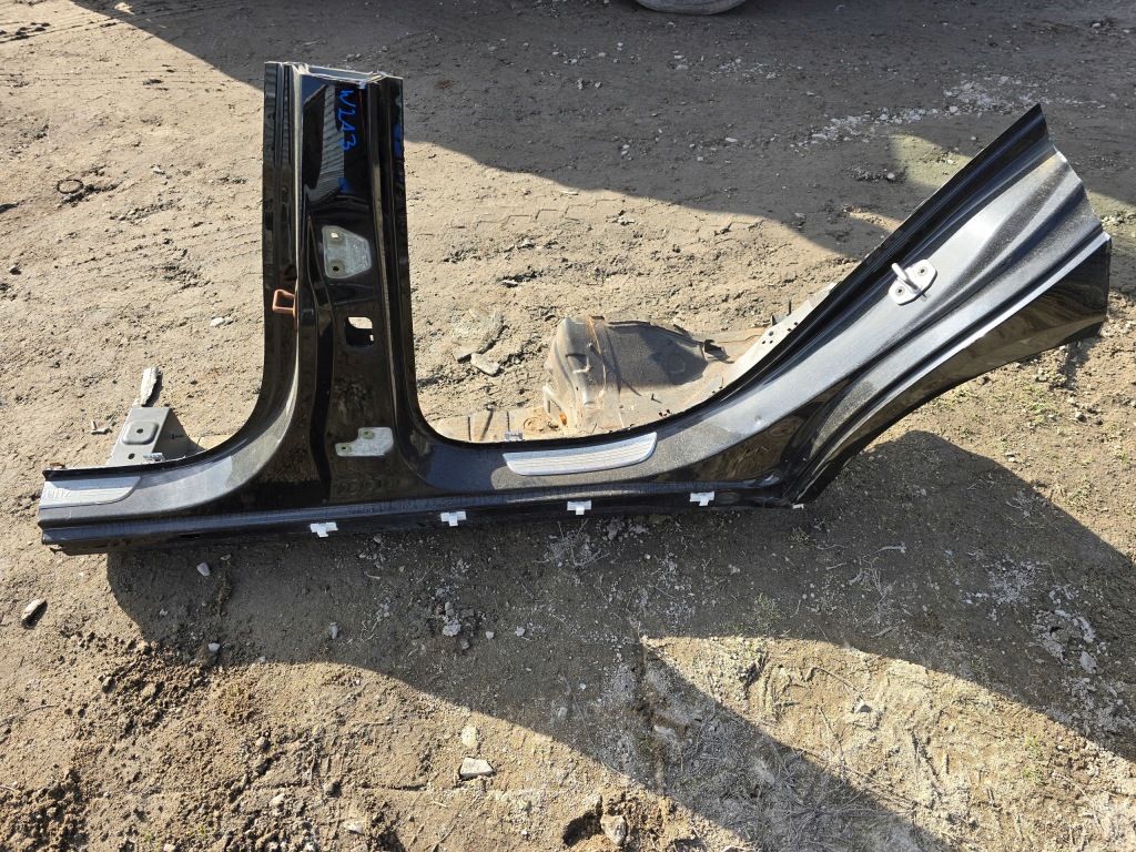 Купить Mercedes w213 универсал стойку порог левое