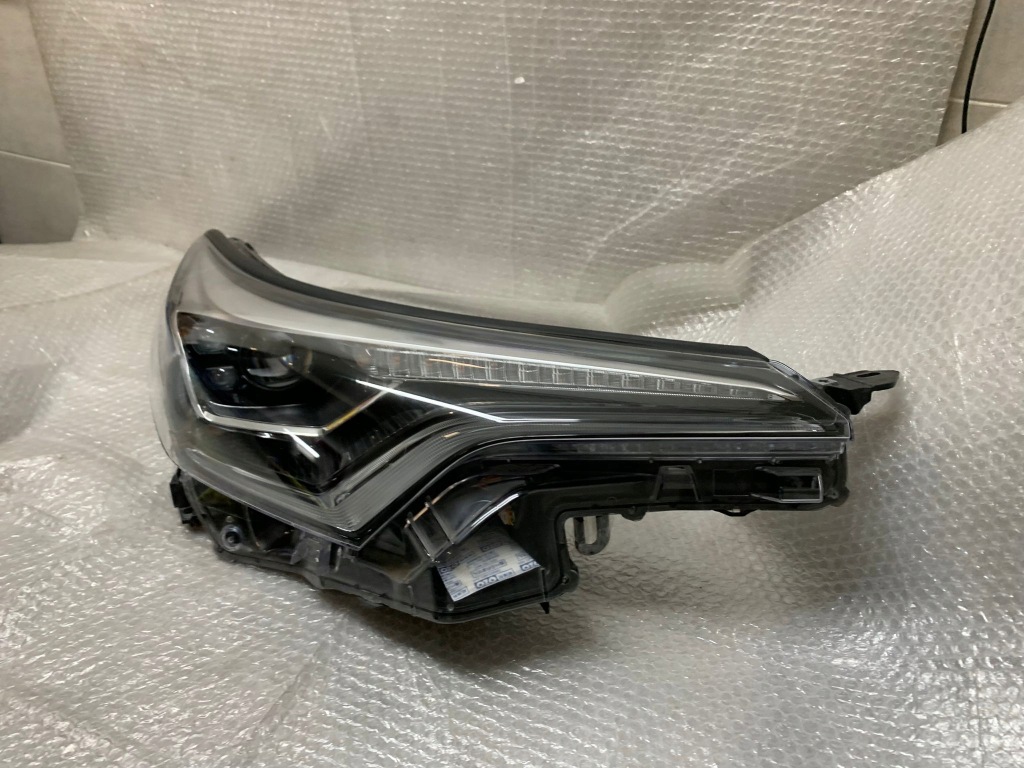 фото №2, Лампа правая передняя toyota ch-r chr full led