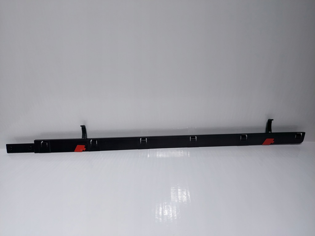 фото №12, Volvo xc60 i кронштейн клипса правой накладки накладки порога