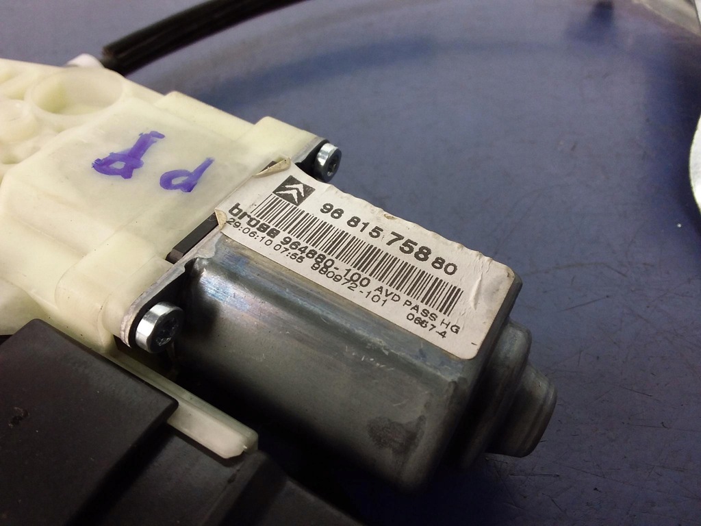 фото №4, Citroen c4 i hb 5d подъемник стекло перед правый