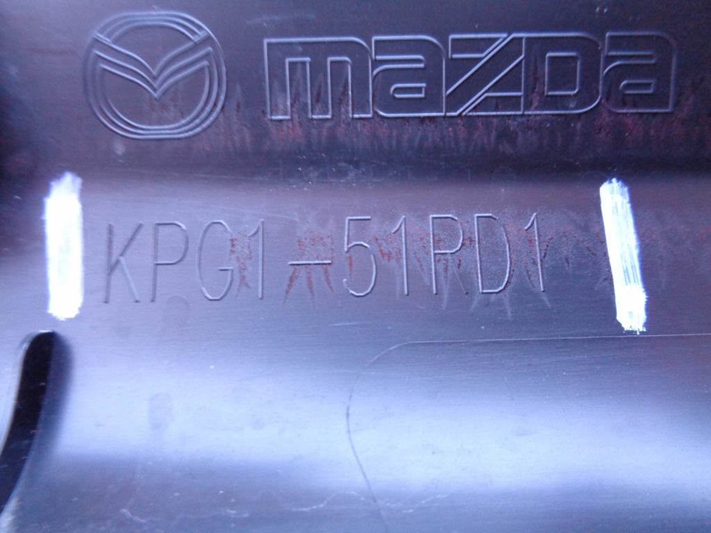 Молдинг дверь левая задняя mazda cx60 22- в Украине