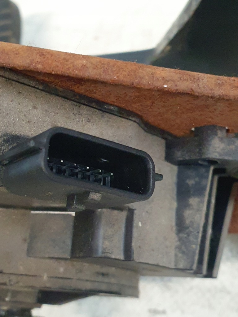 фото №7, Потенціометр газу оригінальний номер 18002-ax700 + педаль гальма nissan micra k12 03r.