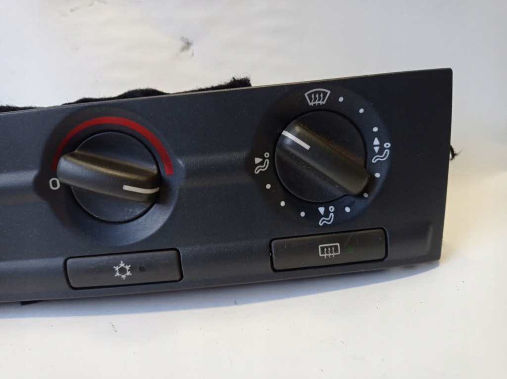 фото №3, Панель обдув volvo v40 9090106339