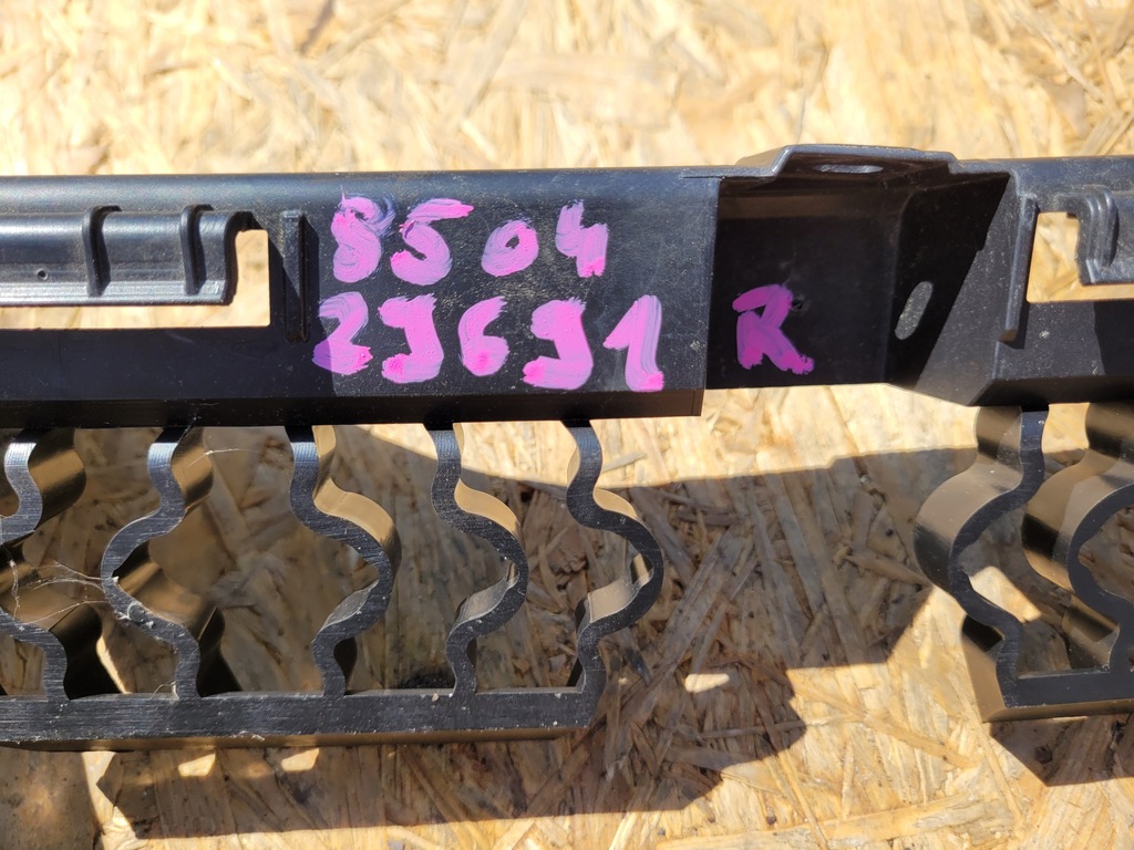 фото №4, Направляющие задняя renault clio v 850429691r