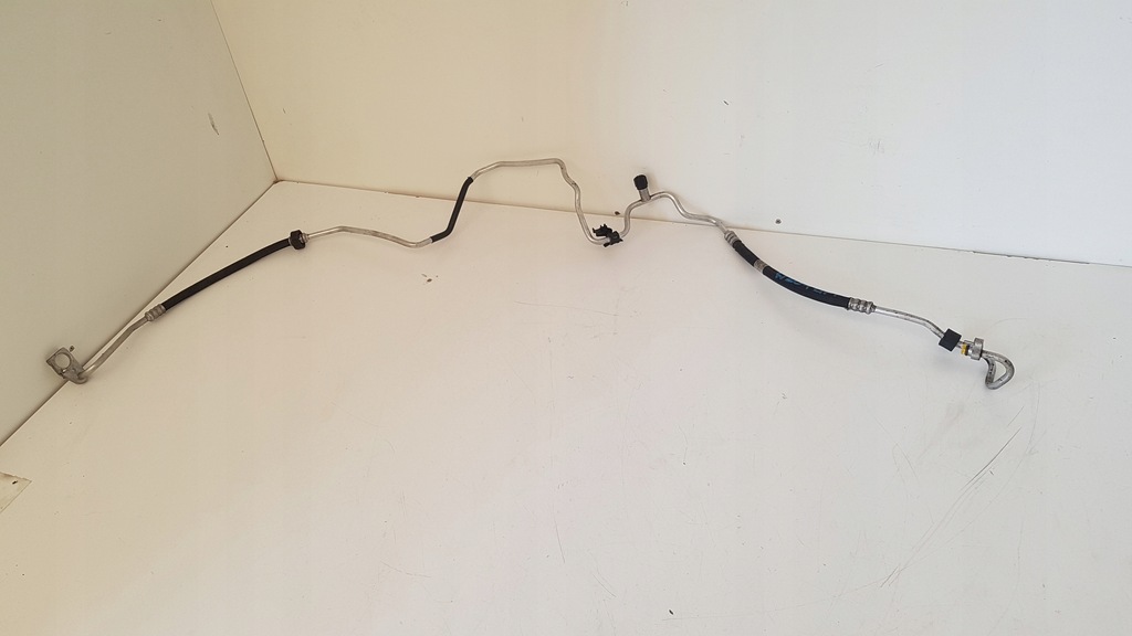 фото №1, Mercedes-benz оригинальный номер a2048304916 шланг кондиционера