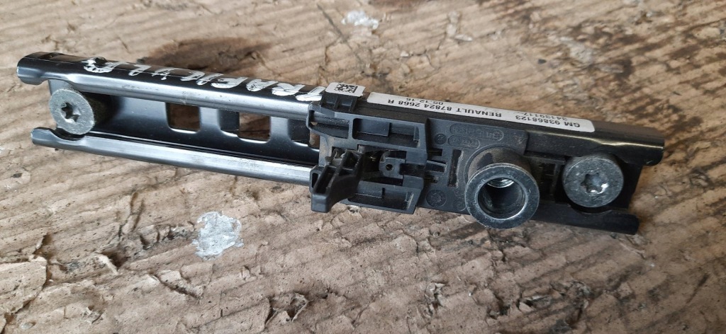 фото №6, Регулировка высоты ремней trafic iii 878242668r