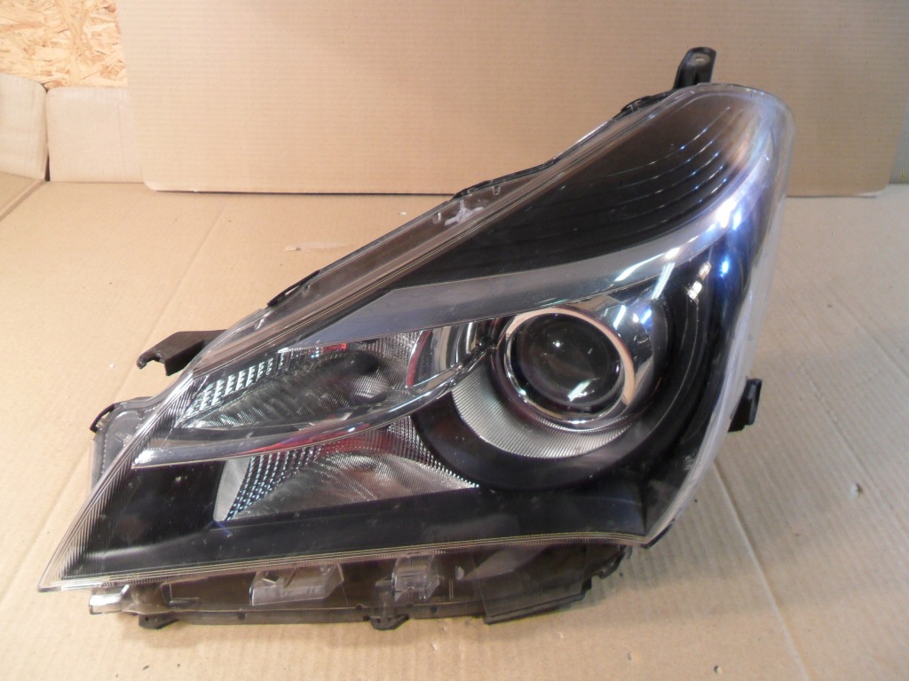 Купить Toyota yaris 14-17 фара фара левая