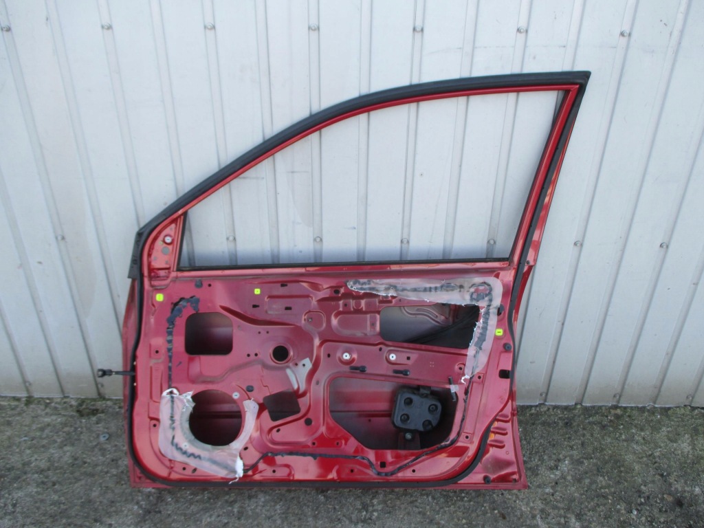 фото №2, Lancer vii 03-08 дверь правый перед rz0b