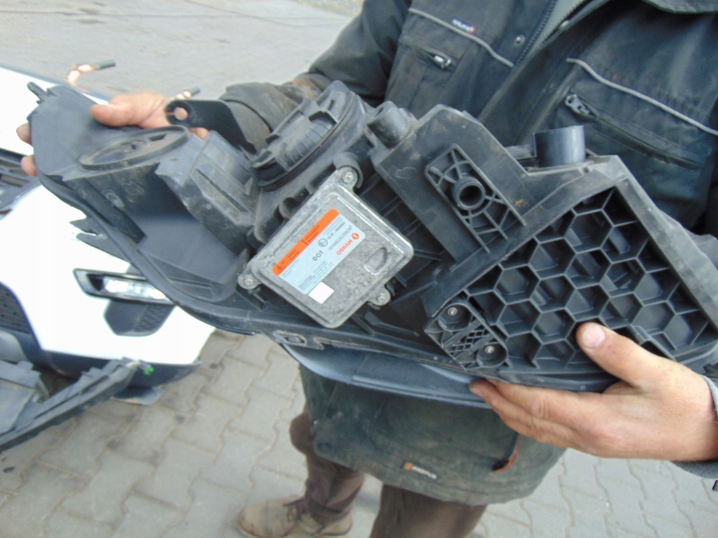 фото №7, Kompletny перед капот бампер discovery sport ксенон