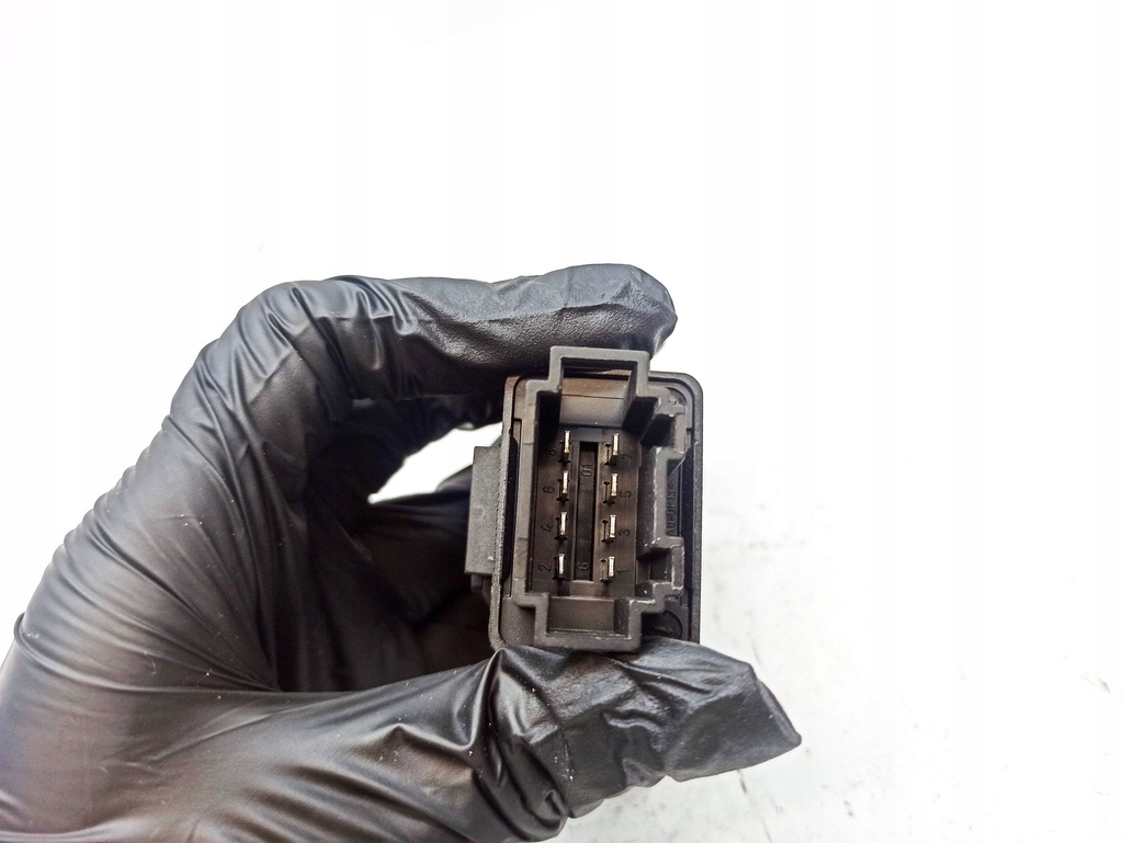 фото №10, Volkswagen eos 2010 перед сторона ліва модуль / реле підігрів сидіння