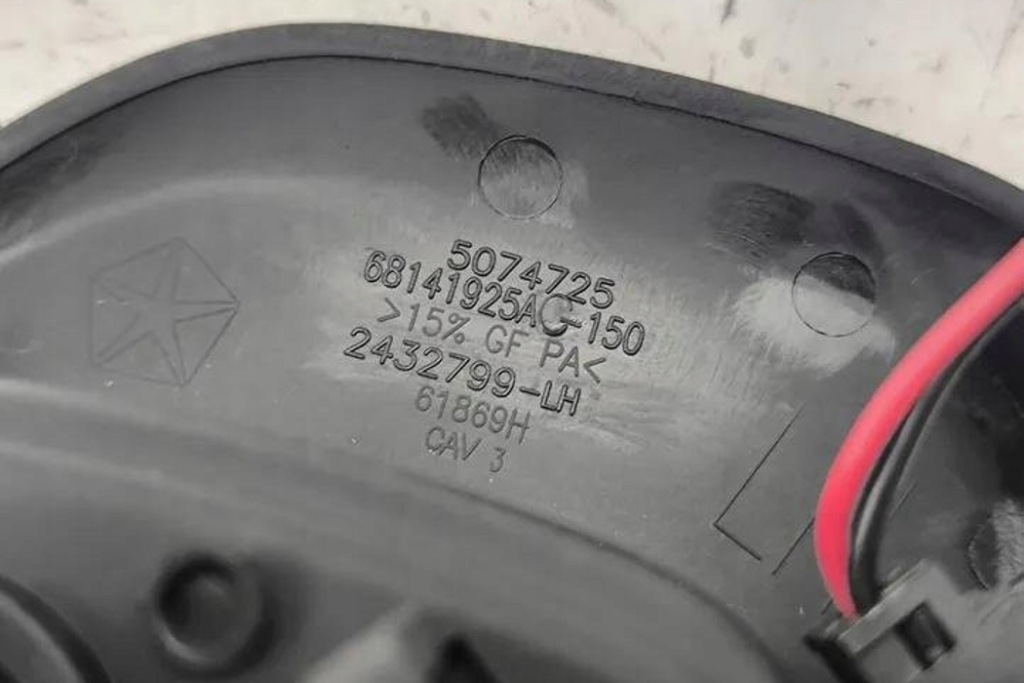 фото №8, Задняя левая ручка внутренняя jeep cherokee kl 68141925a 2.0l дизель 125kw