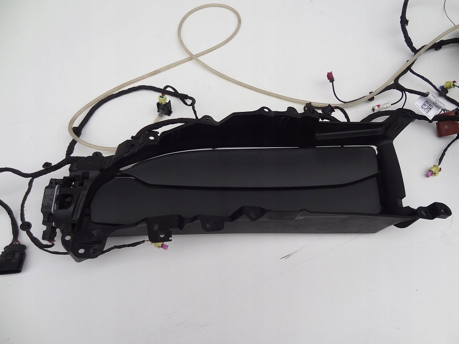 фото №10, Права повітропровід повітря жалюзі шторка електропроводка porsche taycan