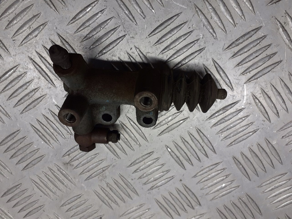 Купить Помпа сцепления toyota yaris i 1.0