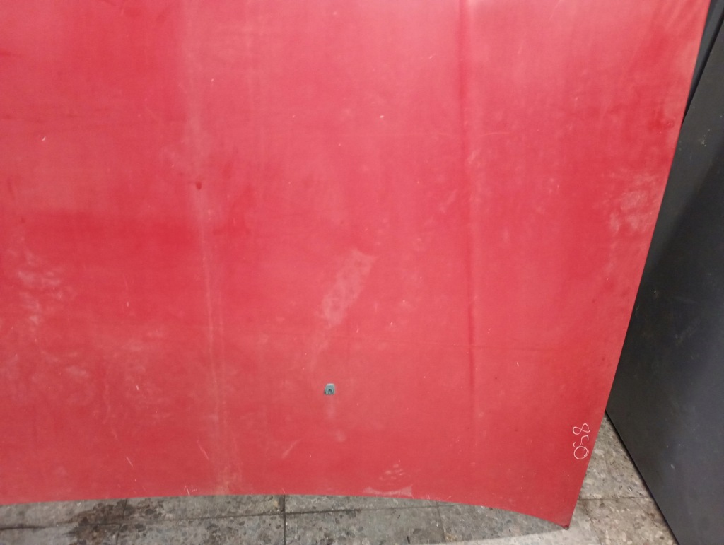 Капот volvo 850 czerwona Київ