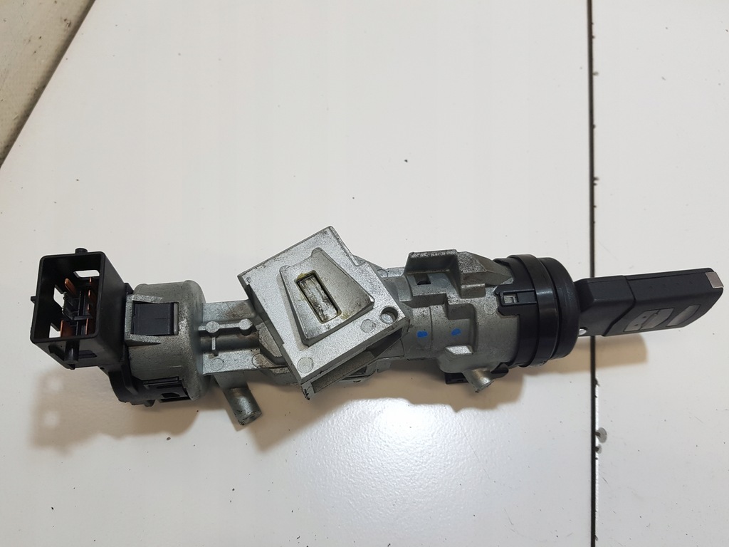 фото №1, Замок запалювання з ключ mazda 5 3m51-3f880-ac c23666938b