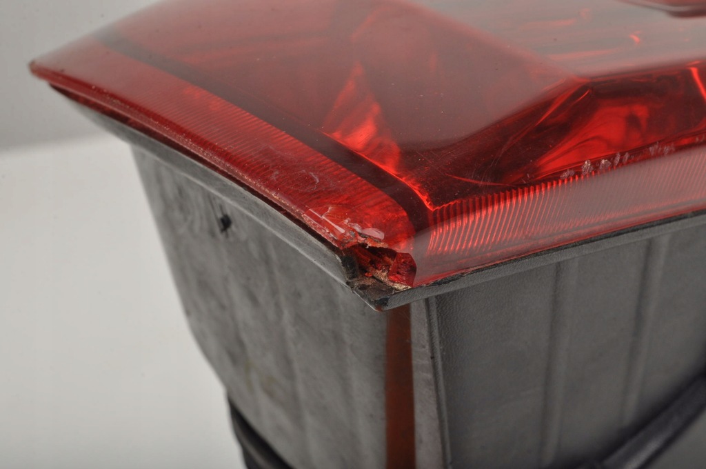 фото №7, Ford focus c-max lift лампа левая задняя левый задняя