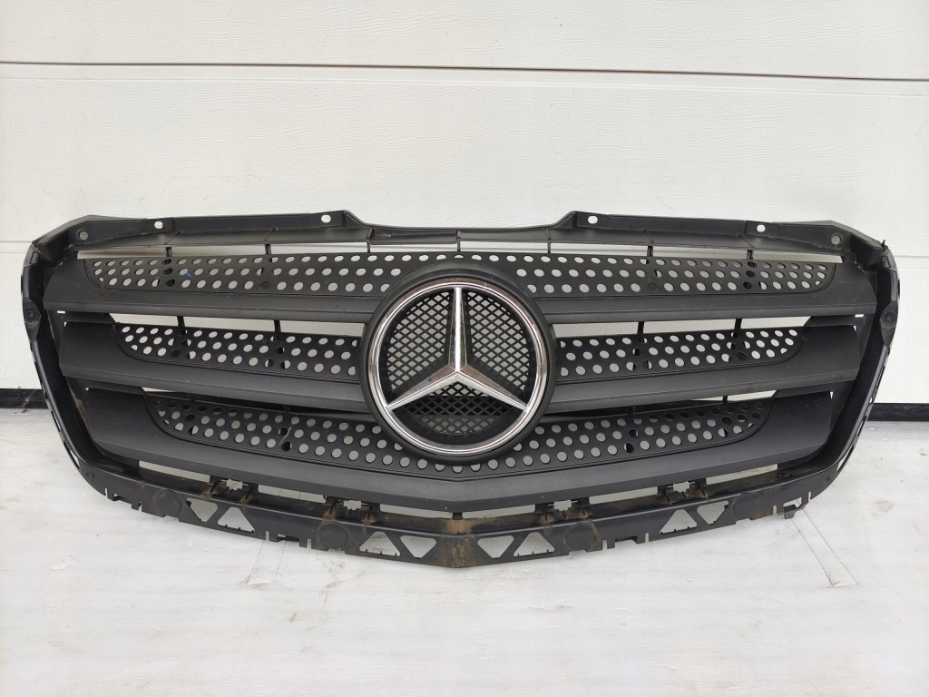Купити Mercedes sprinter a906 рестайлінг  решітка радіатора решітка радіатора a9068800785
