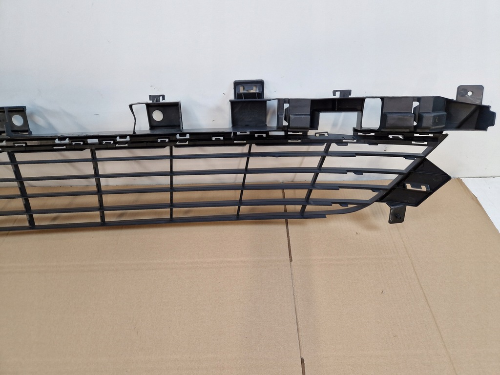 фото №6, Renault grand scenic iii 3 решётка средняя бампера передний 622540016r