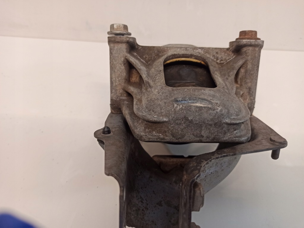 фото №5, Подушка двигателя audi a4 b8 2.7 8k0199381jq