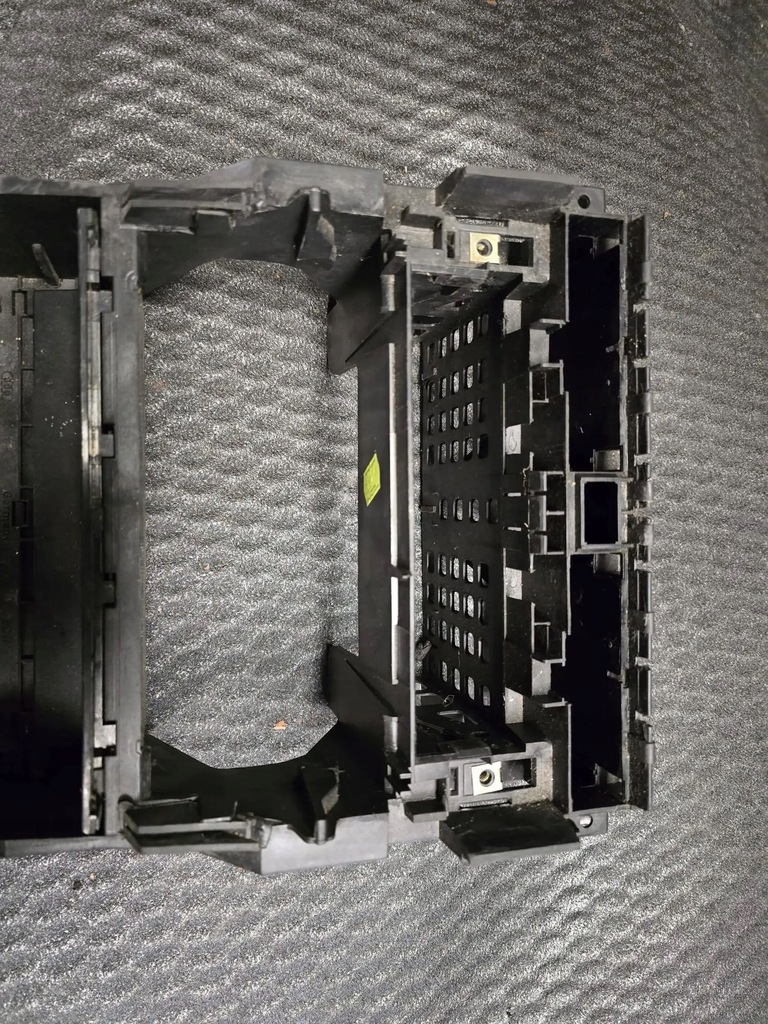 фото №3, Рамка каркас радио audi a4 b7 8e0858005e