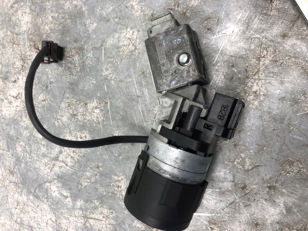 фото №6, Замок зажигания + ключ citroen c5 iii 9663123380