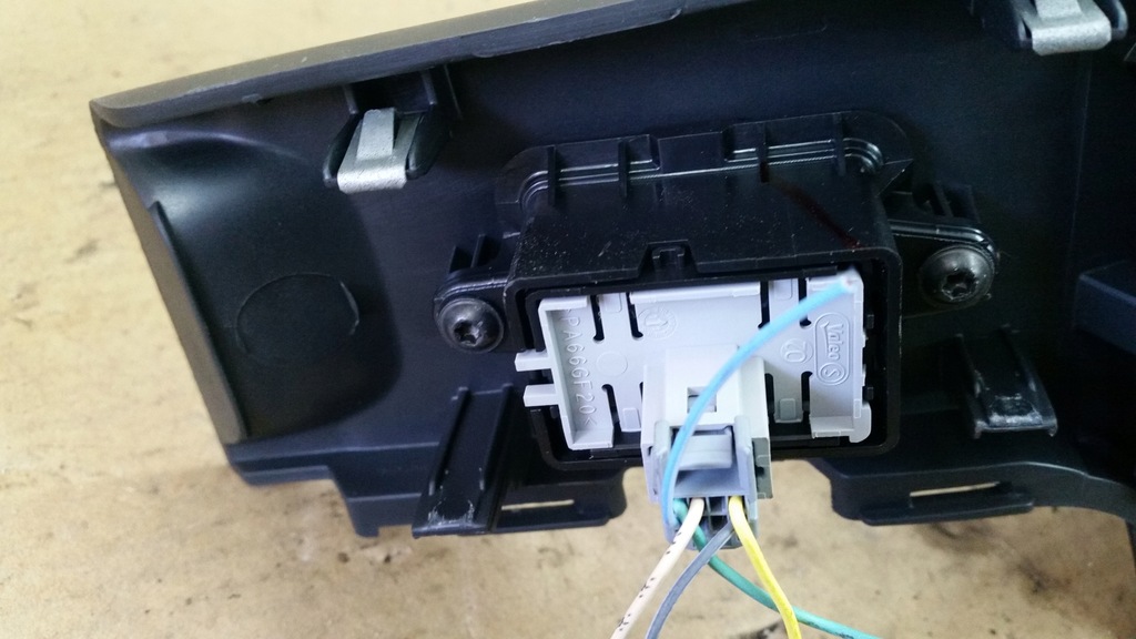 фото №8, Renault fluence 2012 панель управление навигации