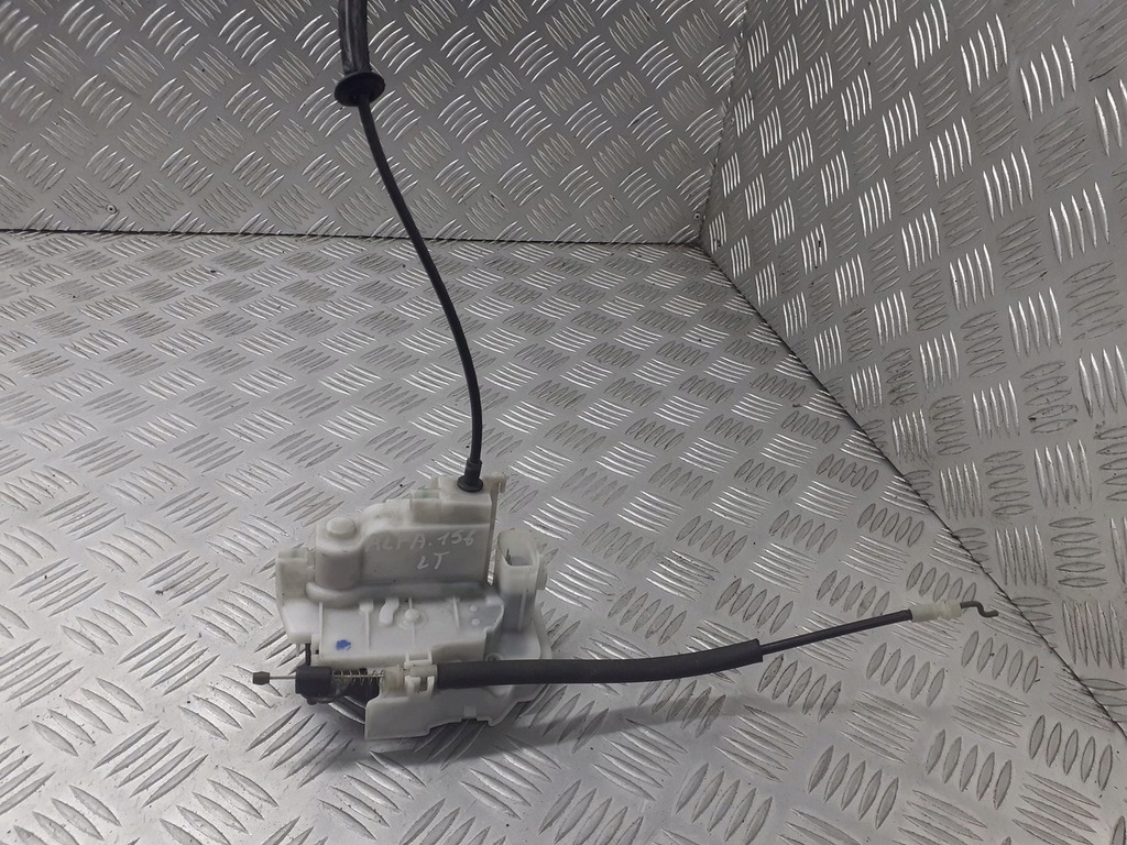 фото №1, Замок дверь левый задняя alfa romeo 156 5pin