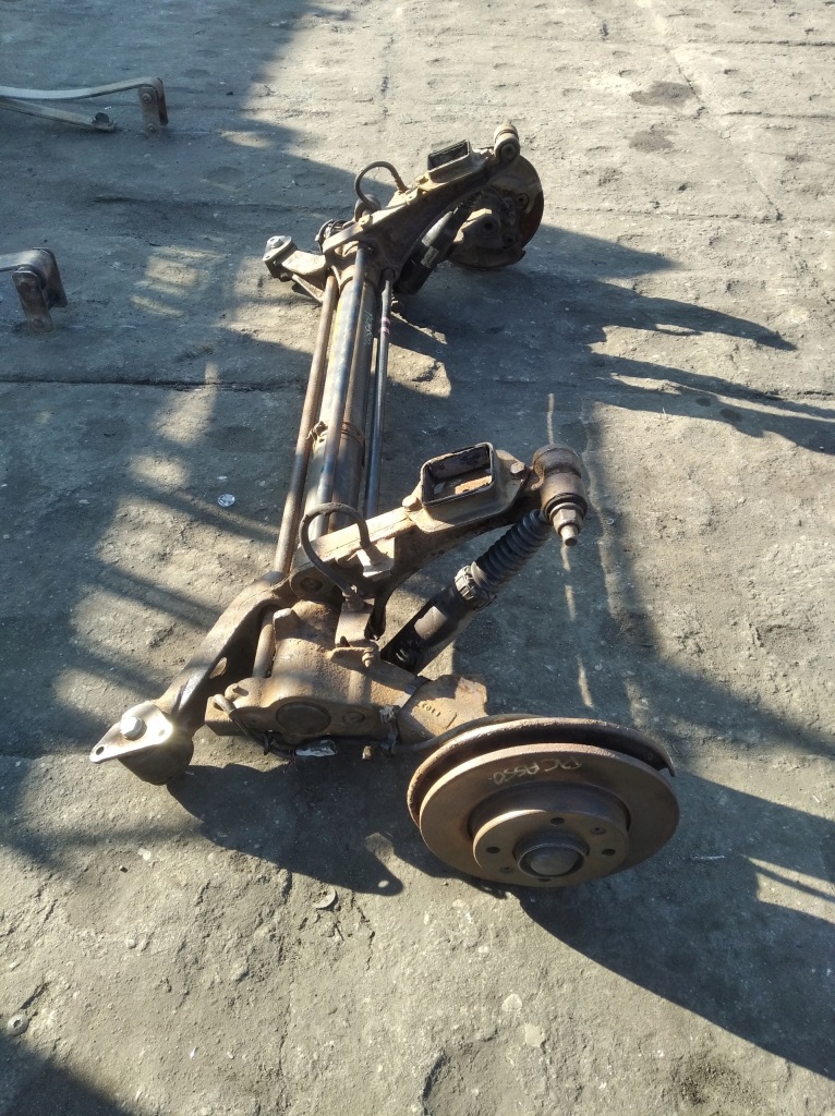 Балка задня підвіска citroen picasso Доставка