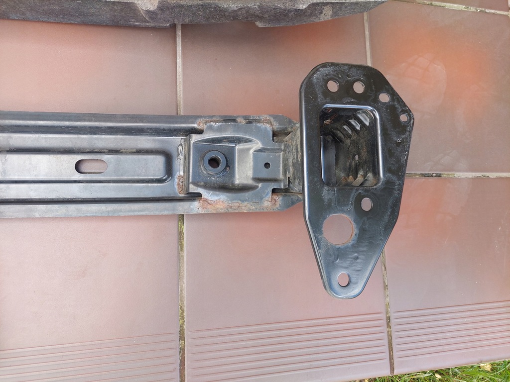 фото №11, Балка бампера - абсорбер - hyundai i20 - 08-12