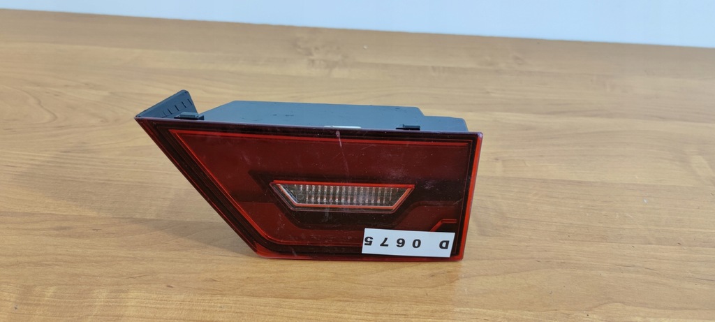 фото №1, Jaguar e-pace права лампа do кришки задня світлодіодна bdb