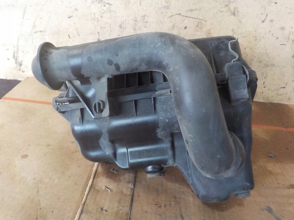 фото №5, Toyota yaris 1.4d d4d корпус фильтра воздуха