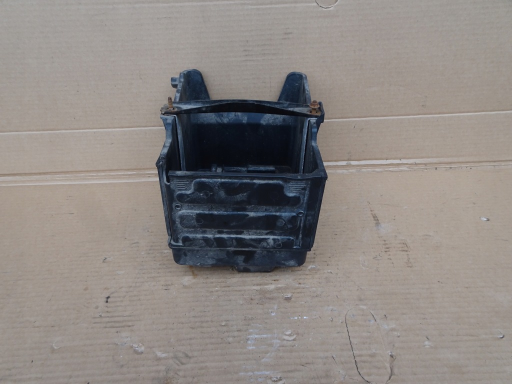 Ford fiesta mk7 основание корпус аккумулятор Оригинал