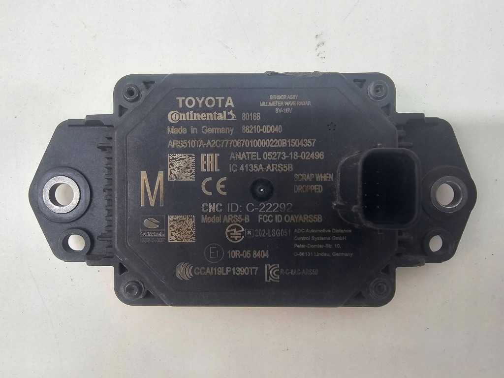 фото №1, Toyota prius yaris iv 4 датчик радар датчик acc distronic 88210-0d040