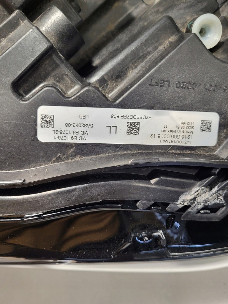 фото №7, Bmw 2 g42 full led золотий комплект лампа передніх 5a320f3 / 5a320f4