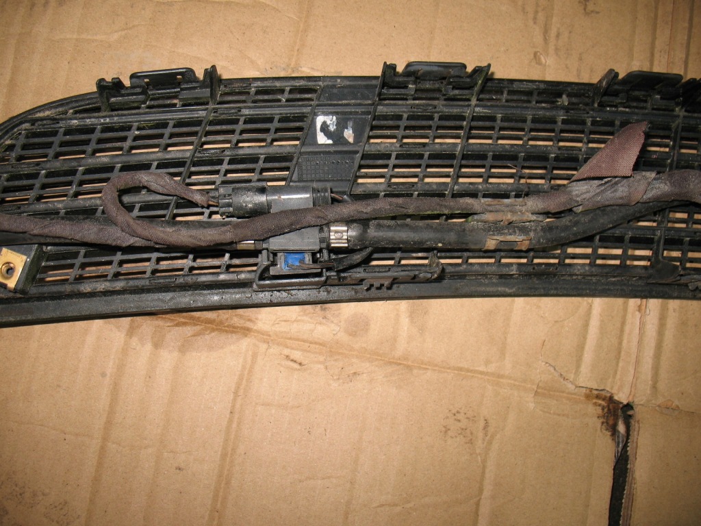 Решітка капот омивачі mercedes cl w215 Доставка