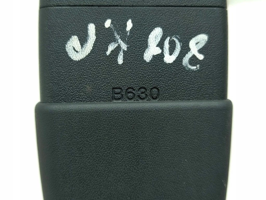 фото №6, Toyota corolla e210 e21 2021 пряжка передний поперечина безопасности