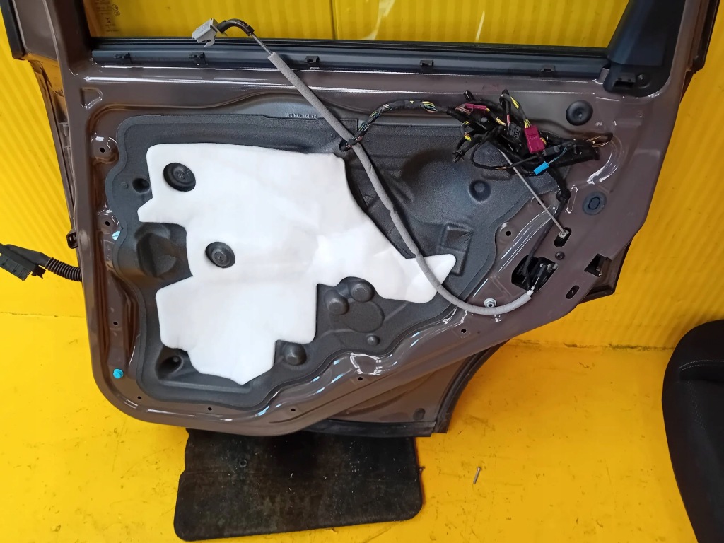 фото №4, Mini countryman r60 14r. двері задня праве b19