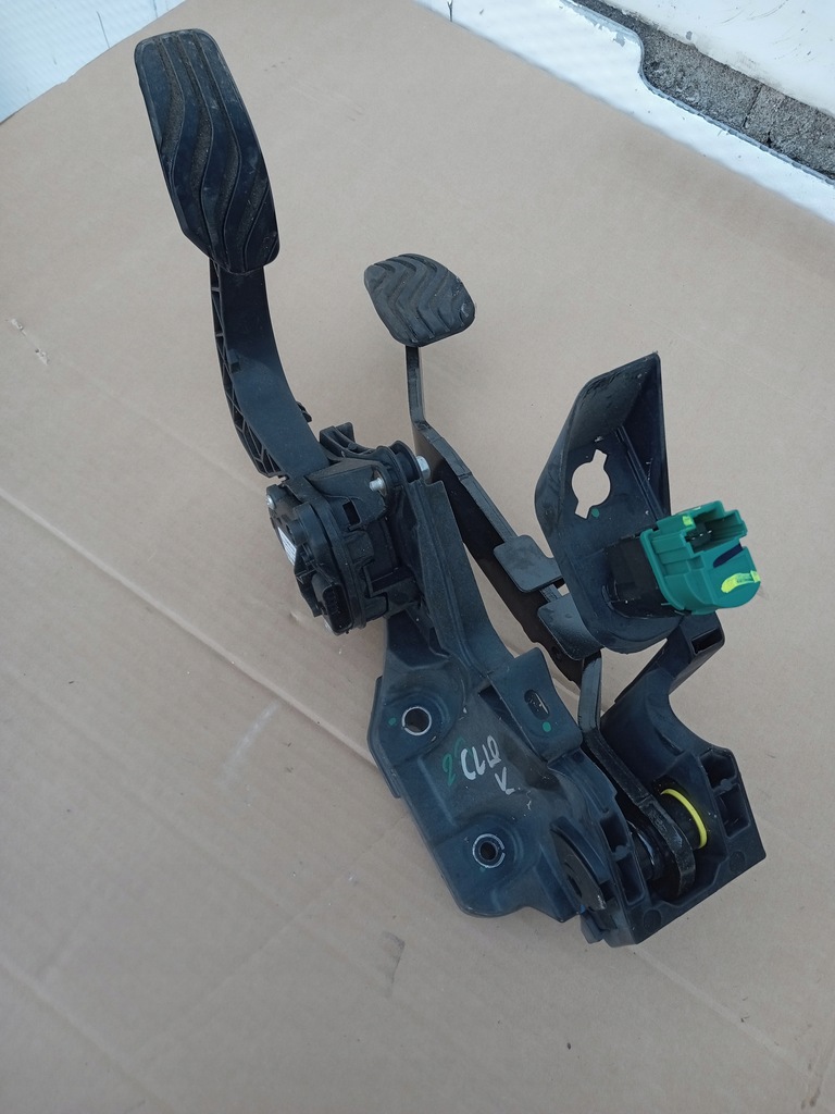 фото №3, Педаль сцепления газа тормоза renault clio v