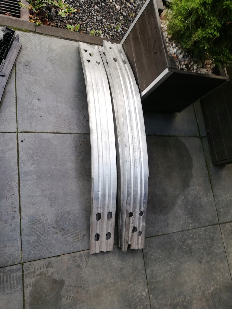 фото №1, Corolla e21 балка бампера перед