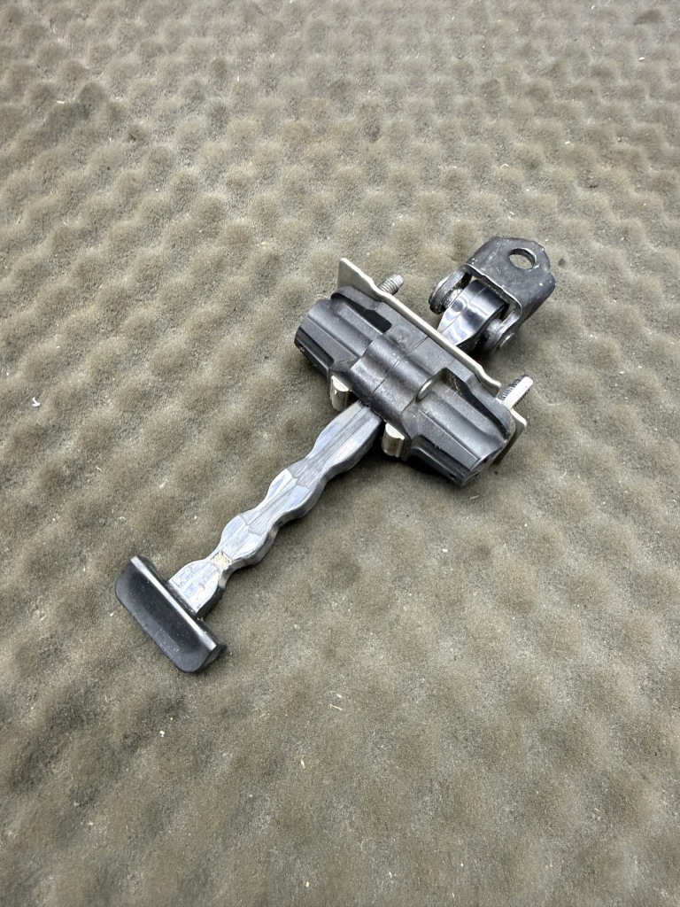 фото №1, 9676117380 ограничитель дверь задняя citroen c4