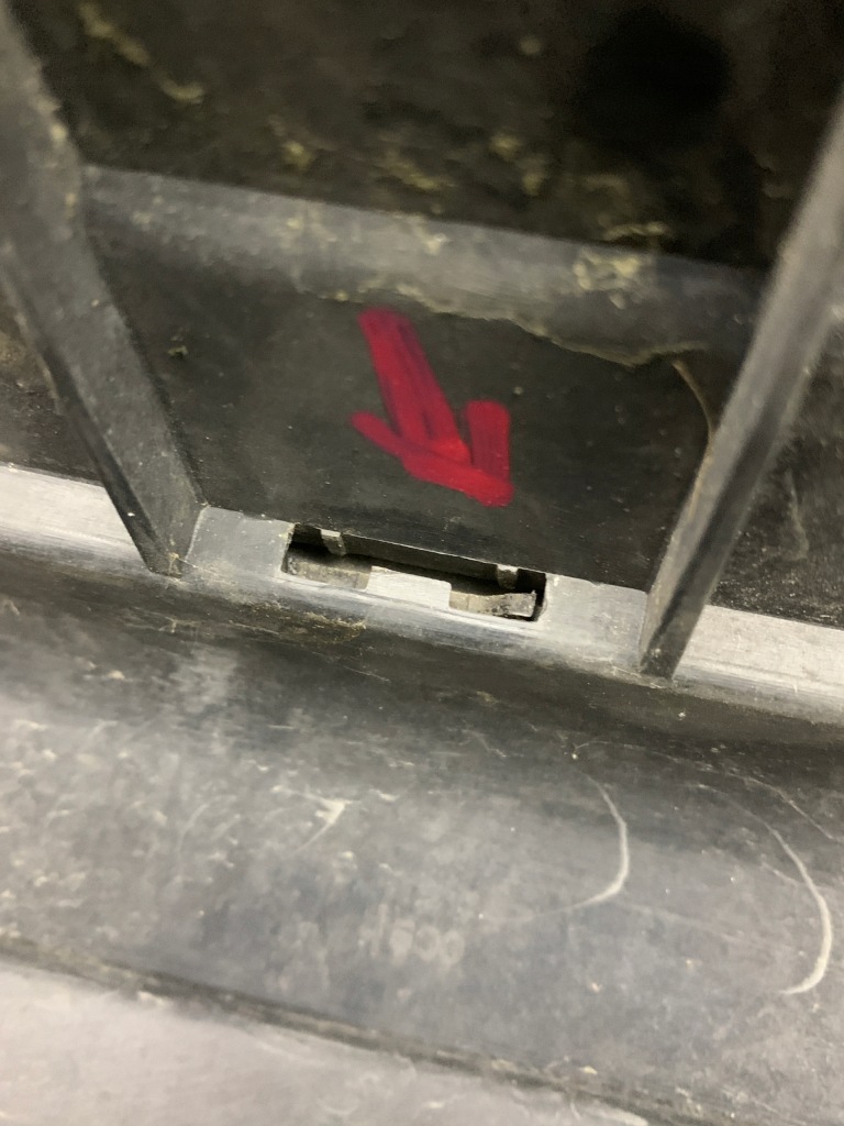 фото №6, Бампер перед передний dacia duster i 2010-2017 1.6b 2011r