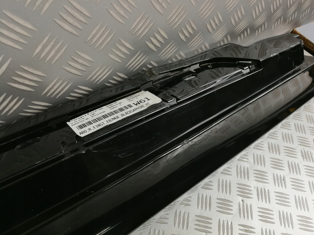 8711129 33605971 молдинг порог накладка правая порог правый  bmw seria 1 e87 Киев