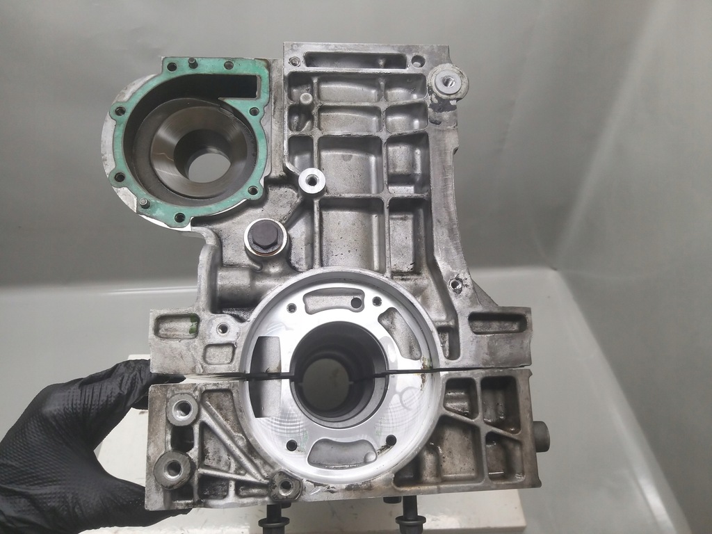 фото №10, Блок двигателя номинал 2.4 d5 163km d5244t volvo xc90 i xc70 s60 8653865