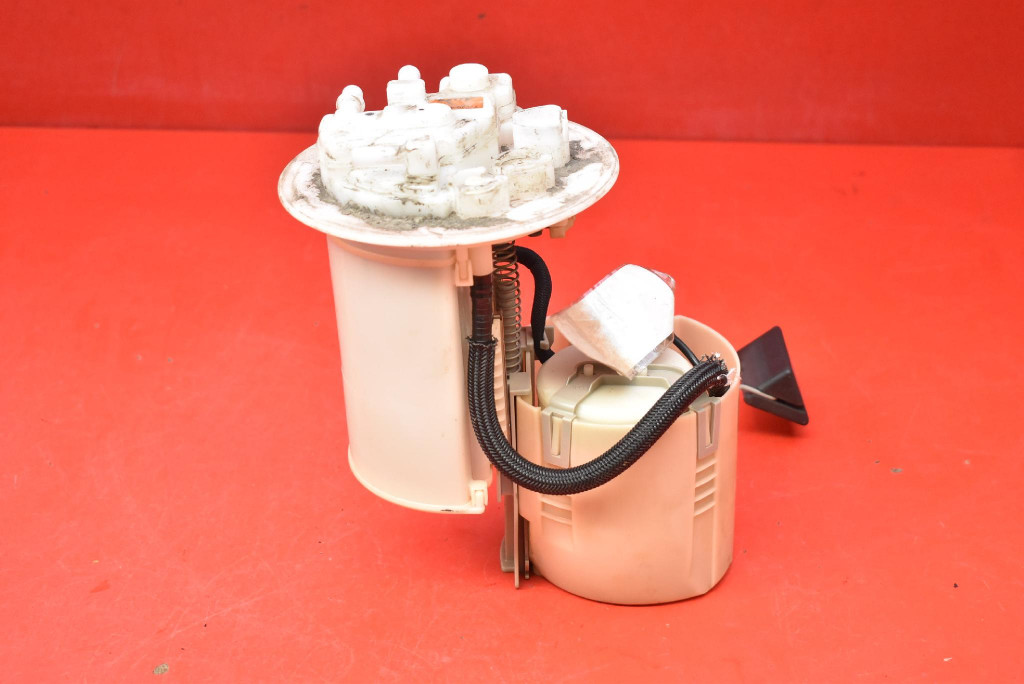 Помпа насос топлива 77020-47092 lexus ct200h 1.8 hybrid 136 km 10-14 Оригинал