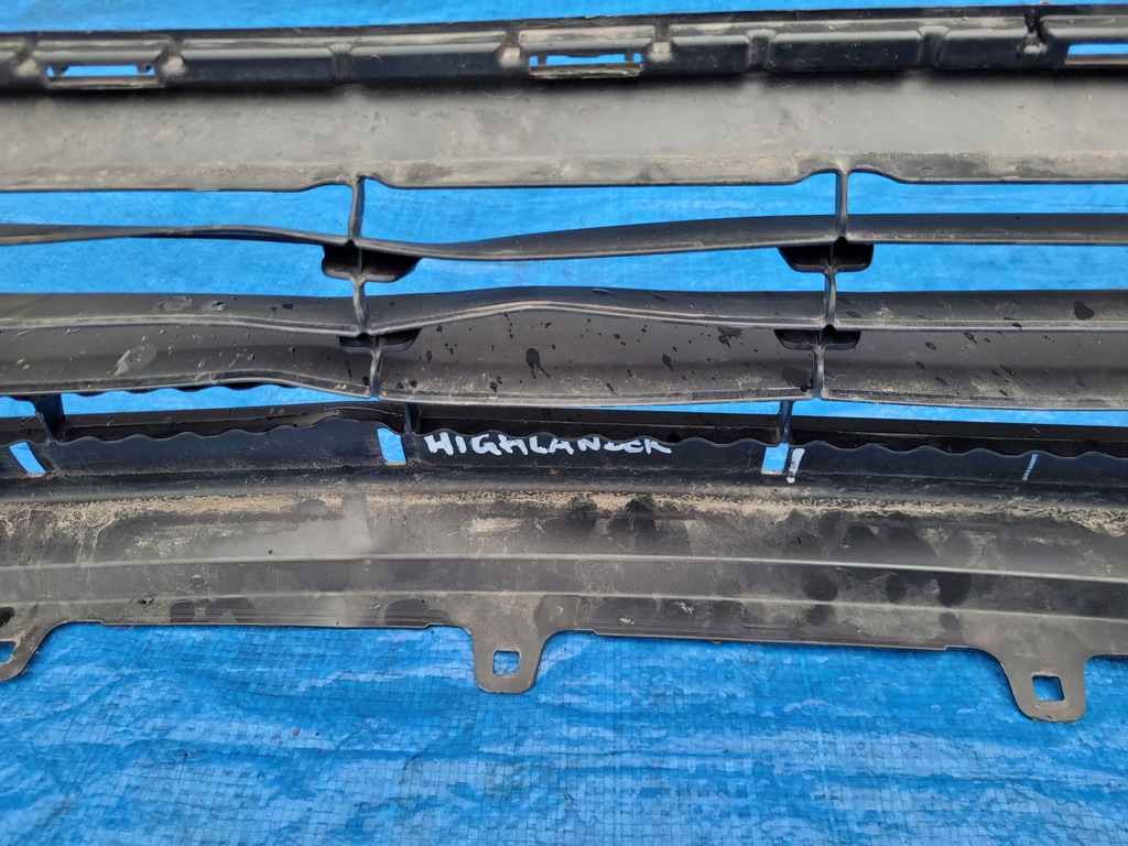 фото №13, Toyota highlander iv | решётка решётка радиатора средняя бампера перед 52129-0e070