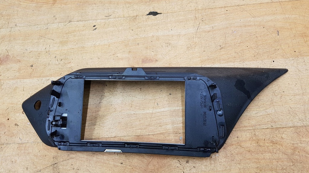 фото №2, Рамка защита дисплея mercedes w212