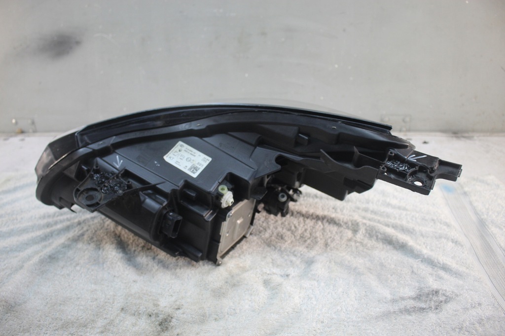 фото №2, Лампа права передня перед renault captur full led 260104900r